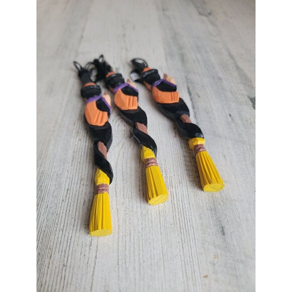 Midwest Canyon Falls folk art which broom set Halloween ornament - Picture 5 of 5